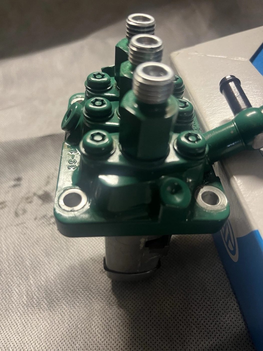 Penta D1-30 Fuel Injection Pump & Injector Set photograph 5