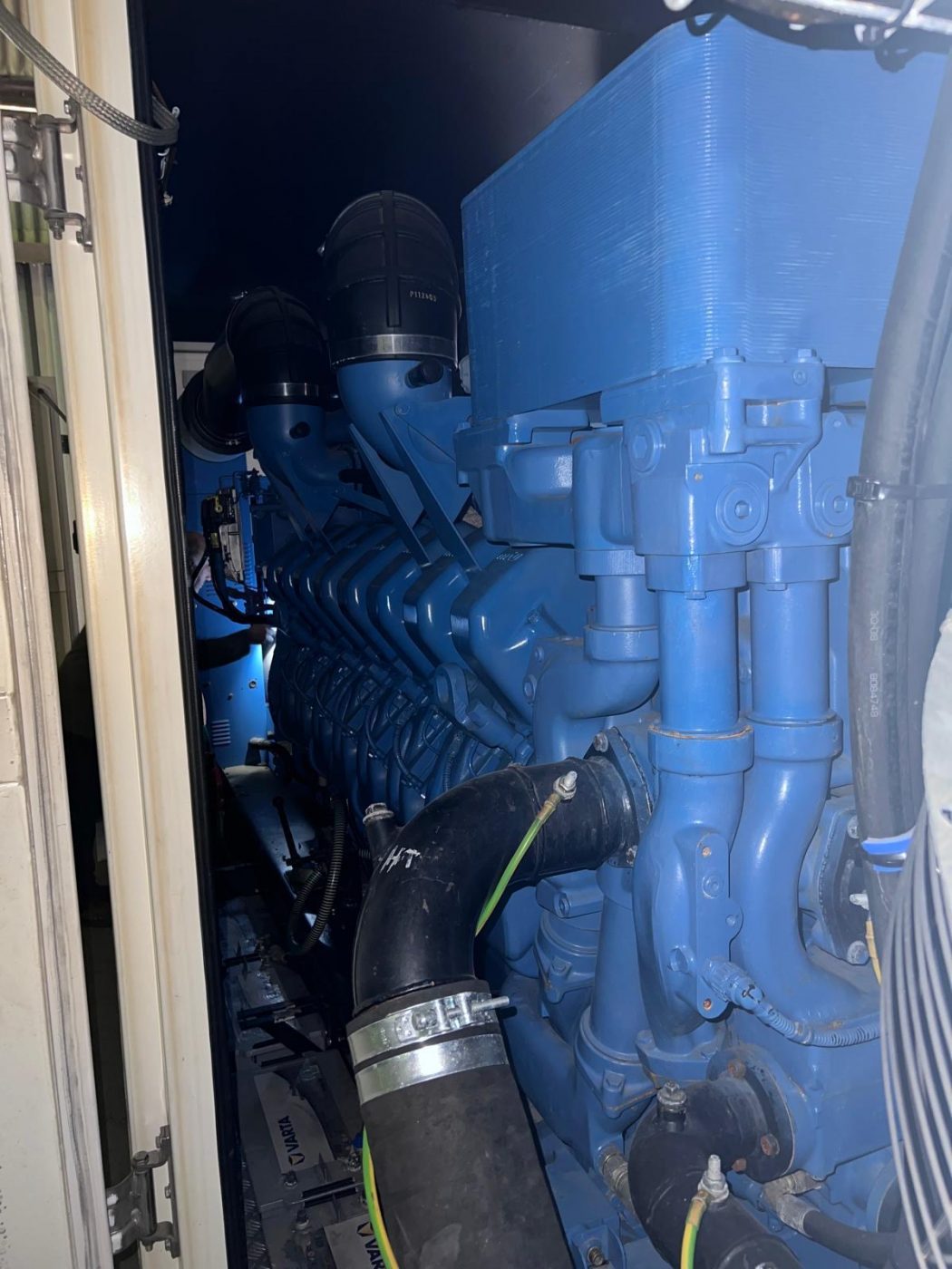 MTU SDMO X2500C photograph 2